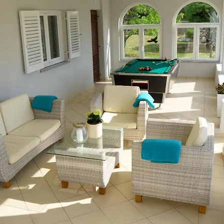 Del Sol Apartment *
