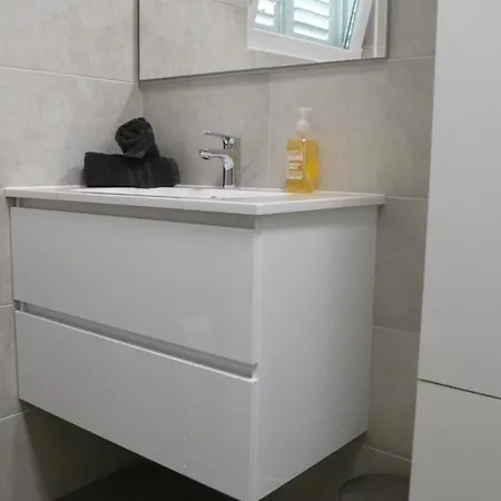 Del Sol Apartment *
